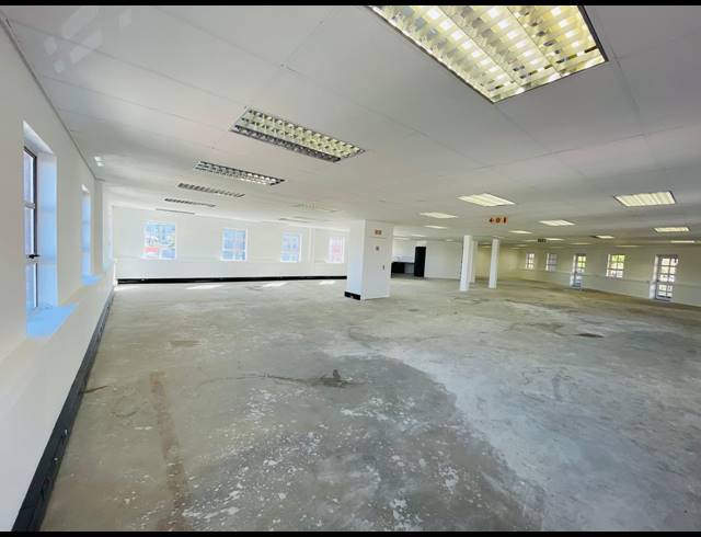 370M² OFFICE TO LET IN FOURWAYS